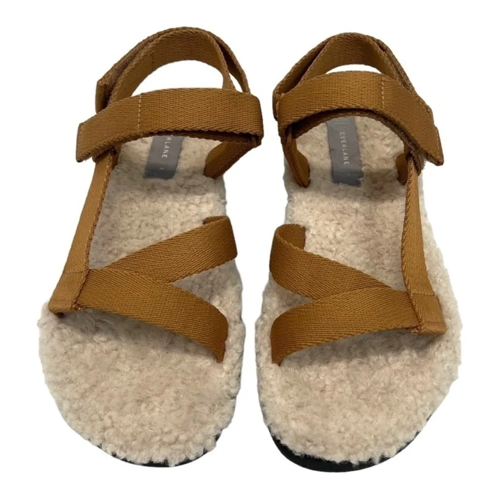 EVERLANE The Renew Teddy Sherpa Faux Fur Sport Sandals in Brown Sugar